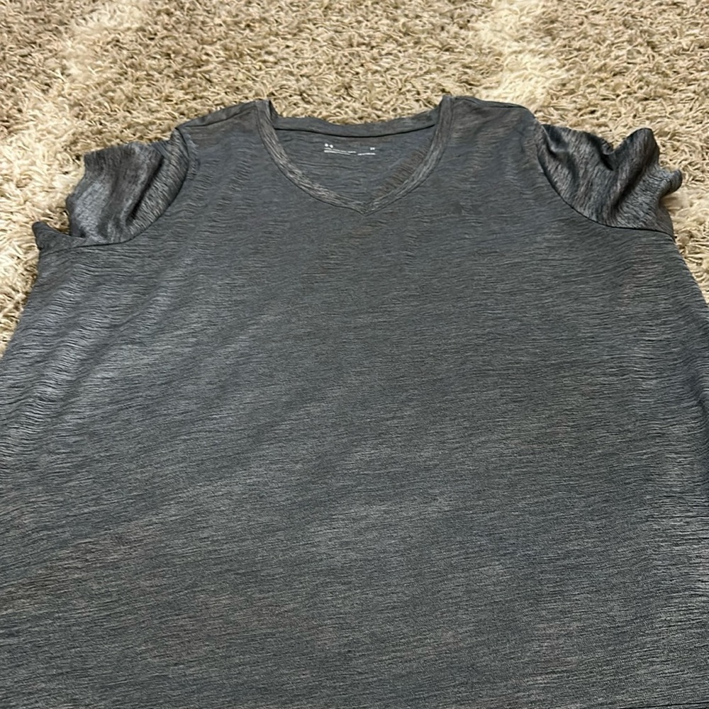 Grey 2x under armour vneck
